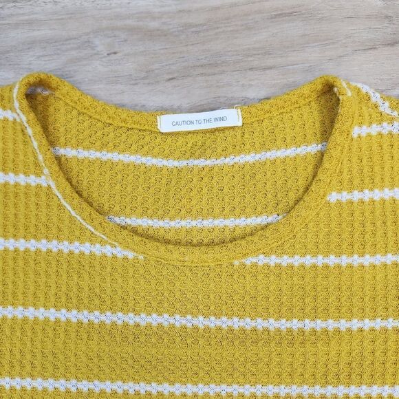 💜Anthropologie Caution To The Wind Mustard Cropped Short Sleeve Top Small - Picture 4 of 8